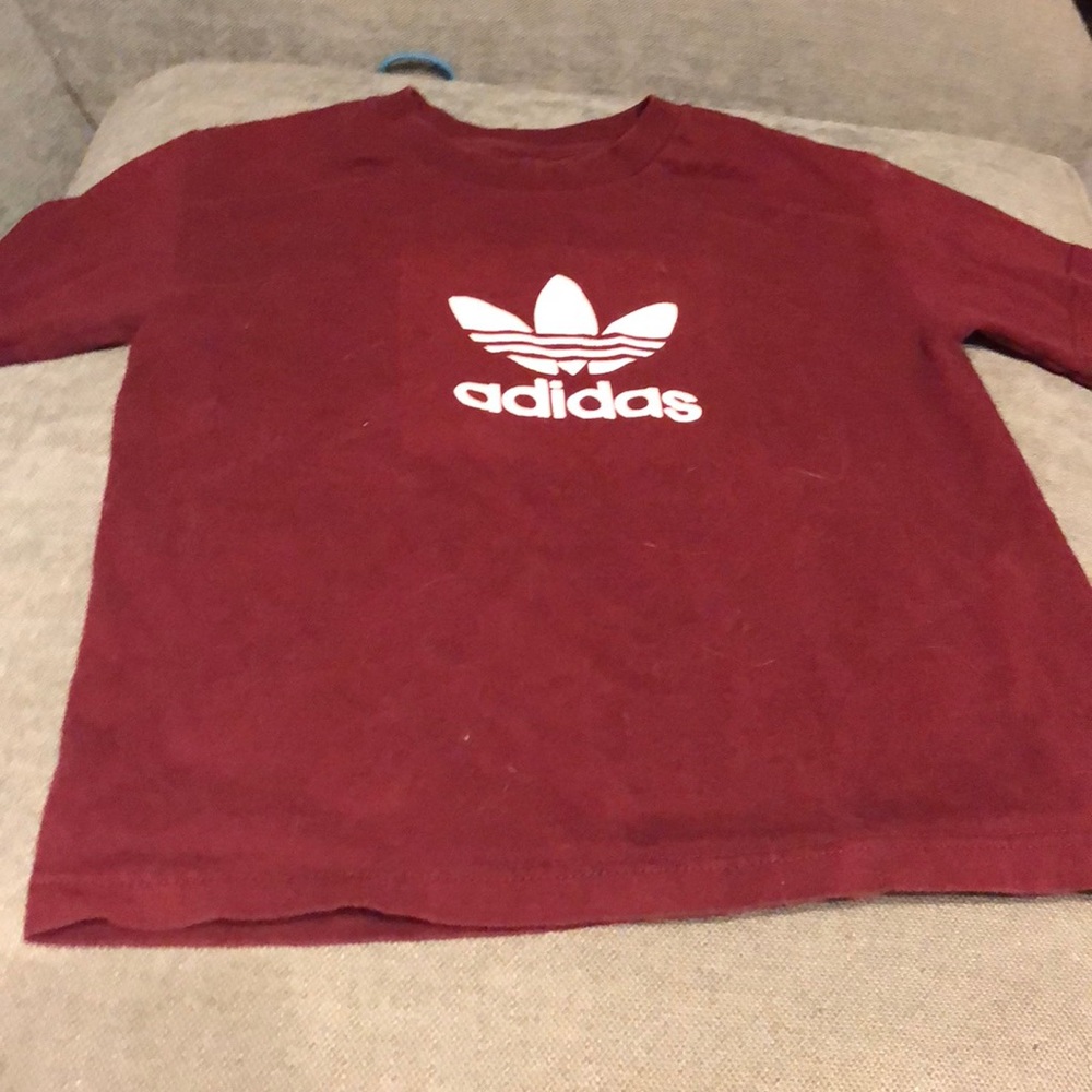 Maroon adidas scater shirt